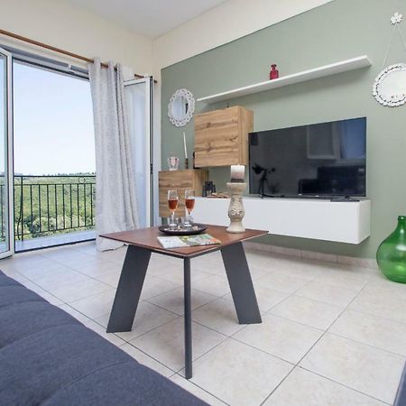 Luxury Skyline Apartment ペレカス エクステリア 写真